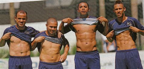 Pelados No Futebol Naked Footballers Robinho Sem Camisa E De Cuecas