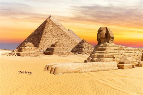 Piramidy Egiptu Khafre I Widok Menkaure Z Sanddunes Giza Obraz Stock