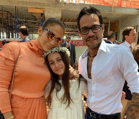 Emme Muñiz La Hija De Jennifer López Y Marc Anthony Lanza Su Primer