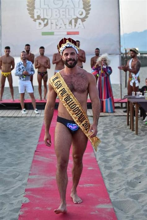 Pier Paolo Catacchio Il Gay Pi Bello D Italia Ha Anni Ed Di Torino