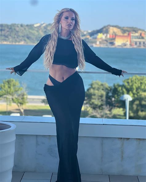 Cristina Ferreira arrasada escolha de look para Festa de Verão da