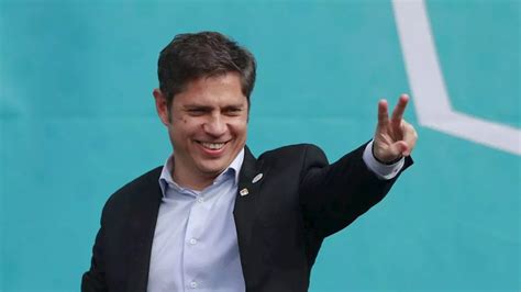 Axel Kicillof encabeza un acto por el Día de la Lealtad en Berisso D