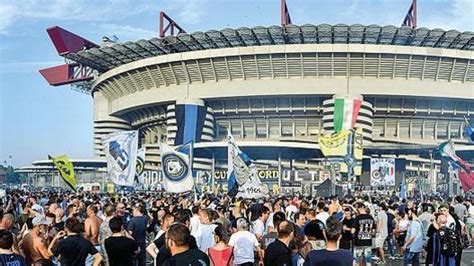 Inter Avanti Per Lo Stadio A Rozzano Contatti Continui E Voglia Di Un