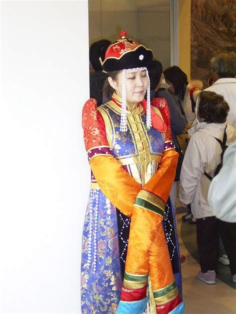 Pin by Нармандах Баяр on Монгол | Traditional dresses, National dress ...
