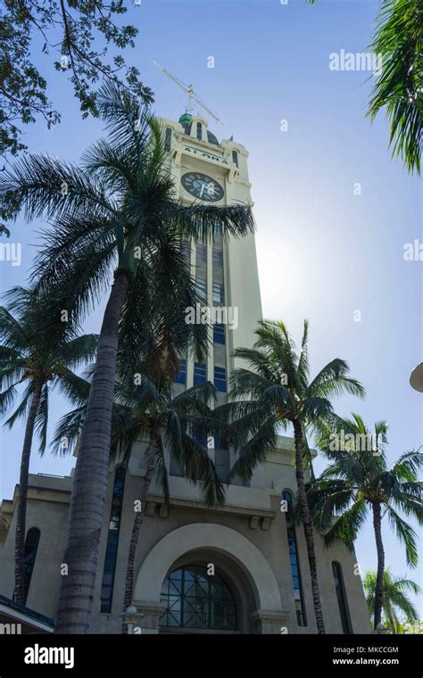 Aloha Tower Hi Res Stock Photography And Images Alamy