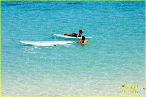 Rihanna Topless In Hawaii Photo Bikini Rihanna Topless Pictures Just Jared