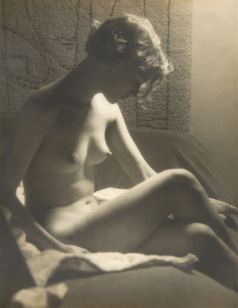 Naked Elizabeth Lee Miller Added By Sina