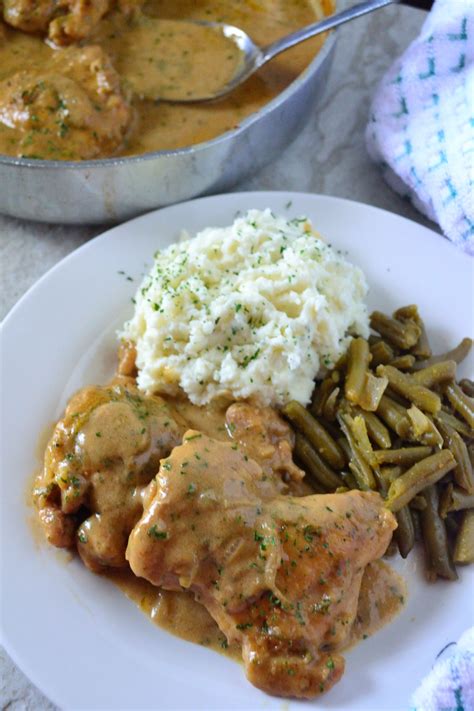 Smothered Chicken And Homemade Gravy Coop Can Cook