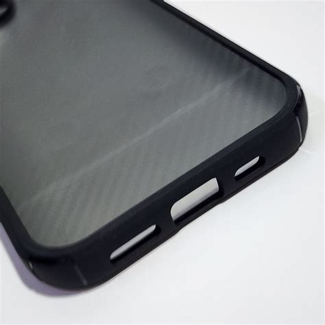 iPhone 15 Carbon Finish Black Back Cover – BT Limited Edition Store