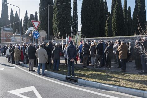 Cerimonia In Cimitero Di Udine Dell Febbraio Le Immagini Anpi