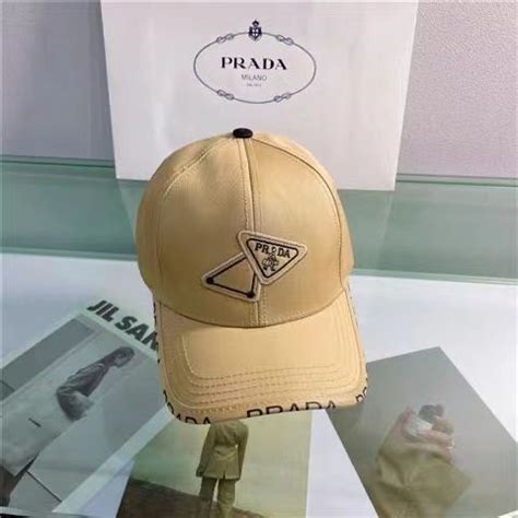 Бейсболка Prada - купить с доставкой по выгодным ценам в интернет ...