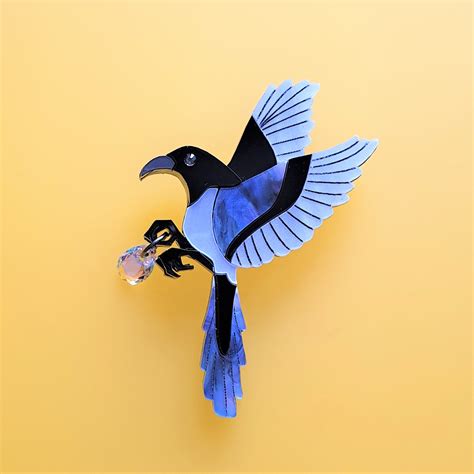 Magpie Brooch Cherryloco
