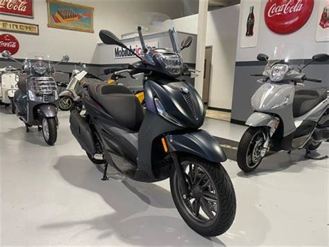 New 2023 Piaggio BV 400 S Nero Tempesta V23133 Scooters In Albuquerque NM