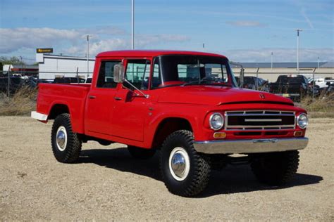 Rare 1963 International Harvester Travelette 4x4 Short Bed Crew Cab