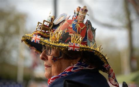 Y Lleg El Gran D A Londres Despierta Engalanada Para Coronar Al Nuevo