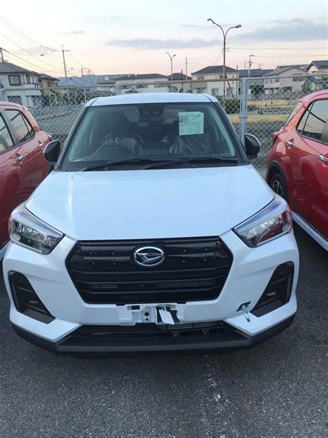 Mm Cars Toyota Raize Z Pearl White Loading 30th Nov Facebook