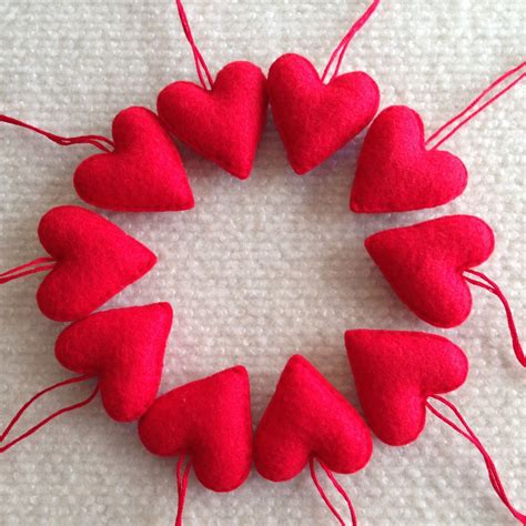 Red Felt Heart Valentine Ornaments Set Of 10 Wedding Favors Etsy In 2020 Valentine Felt