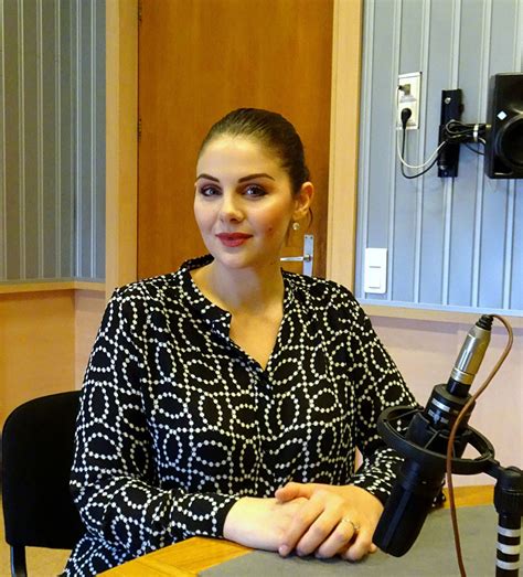 Стефани Кръстева-Павлова: И на сцената, и в живота винаги съм една и ...