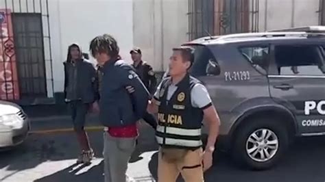 Arequipa Capturan A Dos Venezolanos Acusados De Asaltar Con Cuchillo A