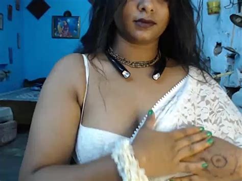 Dearkimmi Naked Stripping On Xxx Webcam For Live Sex Video Chat