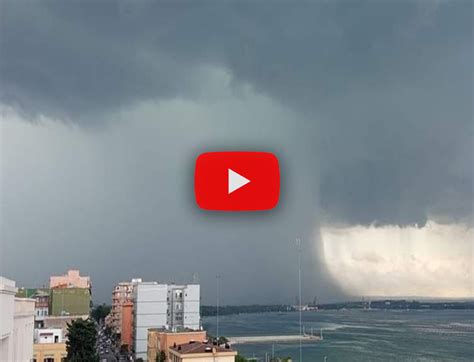 Meteo Cronaca Diretta Video Taranto Violentissimo NUBIFRAGIO Con