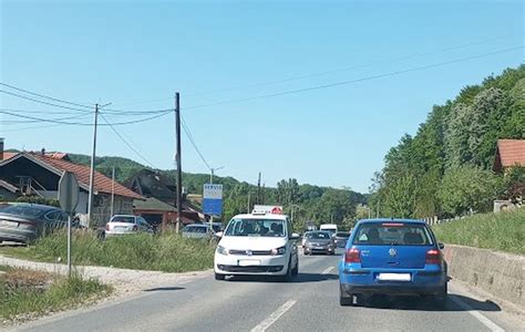 Na Magistralnom Putu Zvornik Tuzla Sudar Dva Automobila Foto