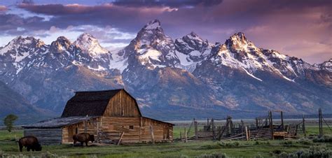 Old Western Barn Free Stock Photo - Public Domain Pictures