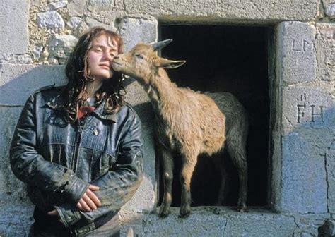 Vagabond (1985) Movie Review - A Good Movie to Watch