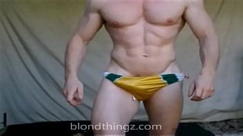 Big Dick Bulge In Nylon Speedo Speedos Zakrogerz Zak Rogerz XVIDEOS