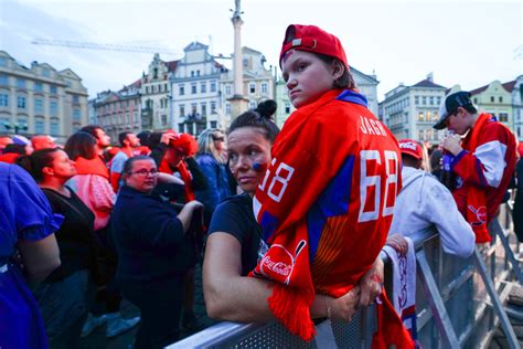 FOTOGALERIE Euforie i kolapsy Podívejte jak se včera fandilo na