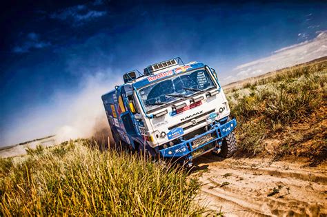 Wallpaper Truck Rally Racing Vehicle 2560x1706 Wallpapermaniac