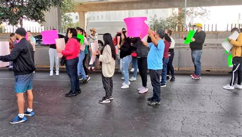 Caos vial en Periférico Norte por bloqueo de manifestantes