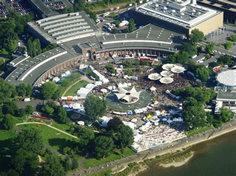 Sommerauftakt Beim Fischmarkt Im Tanzbrunnen K Ln Am Sonntag