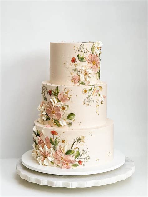 35 Simple And Elegant Wedding Cake Ideas