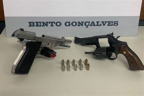 Adolescente De Anos Detido Duas Armas Em Bento Pol Cia