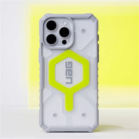 UAG Clear Pathfinder MagSafe เคส iPhone 15 Pro Max 425 รววชด คด