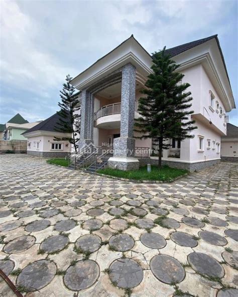 For Sale Solidly Built 6 Bedroom Mansion With Large Basement