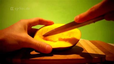How To Peel A Mango Properly Youtube