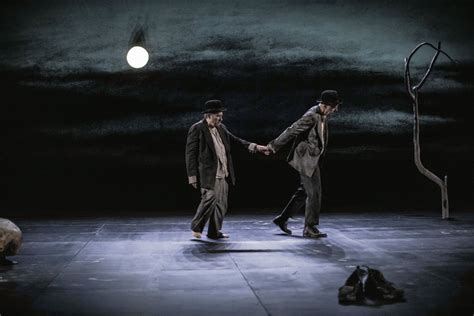 Théâtre Godot ne viendra pas mais il vaut mieux lattendre L Humanité