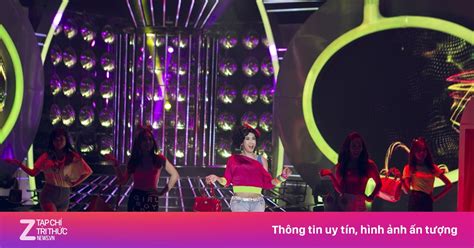 Clip Minh Thuận giả gái thành Thu Minh nude trên sân khấu Phim truyền hình ZNEWS VN