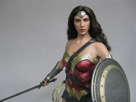 DeSMOnd Collection Hot Toys 1 6 Wonder Woman Movie Version Pt 2