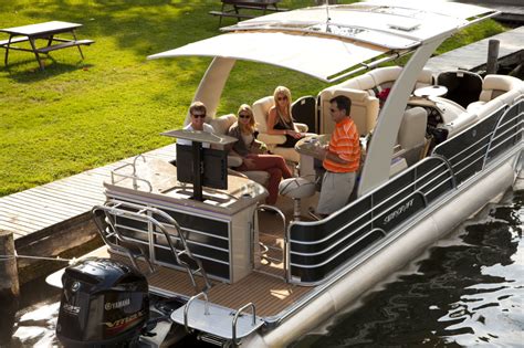 Pontoon Boats Buying Guide By Brand Manufacturer And Boat Model My