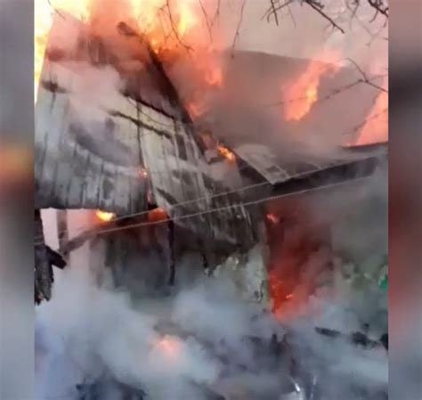 Video Incendiu La D Neasa I A Luat Foc Casa De La Aragazul Uitat