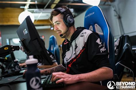 Huhu Csgo Legenda Kennys Harkitsee Valorantiin Siirtymistä