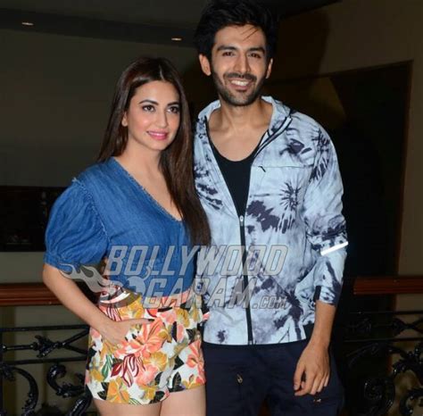 Photos Kartik Aaryan And Kriti Kharbanda Promote Guest Iin London In Style