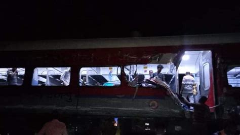 India Train Crash At Least 230 Dead 900 Injured After Coromandel Express Gets Derailed News