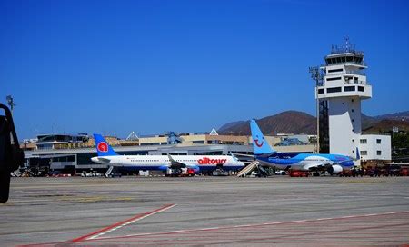 South Tenerife Airport | Guide Tenerife South Airport (TFS)