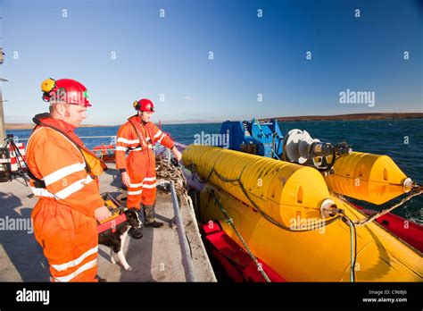 Pelamis Wave Energy Hi Res Stock Photography And Images Alamy