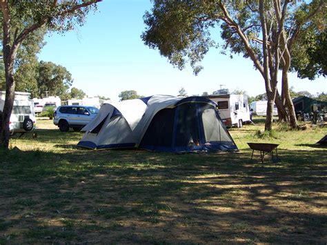 Back To Nature Caravan Park Wanerie Wa