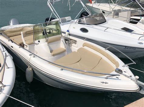 Noleggio Rent Ranieri Voyager Con Patente Nautica Sul Lago Di Garda